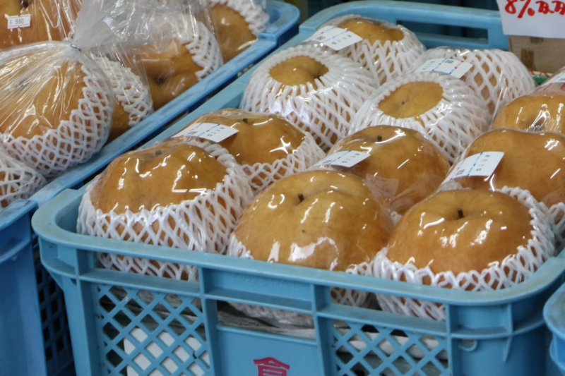 包装された梨（あたごなし）
