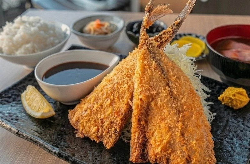 アジフライ定食の画像