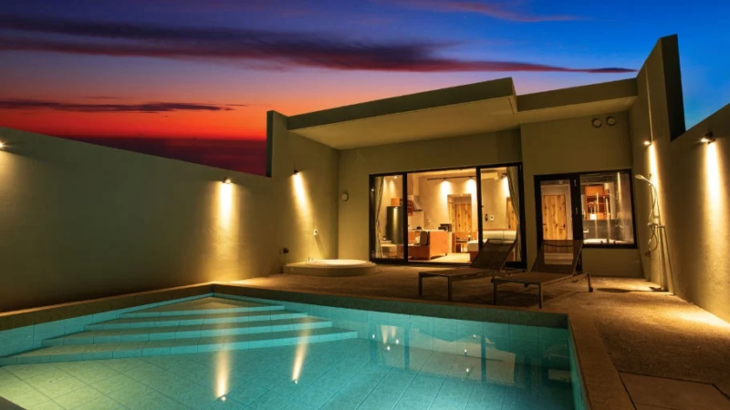 プール、ヴィラ、リゾート、夕焼け、夜景、モダン、宿泊施設、屋外、ジャグジー、ラウンジチェア、豪華、建築