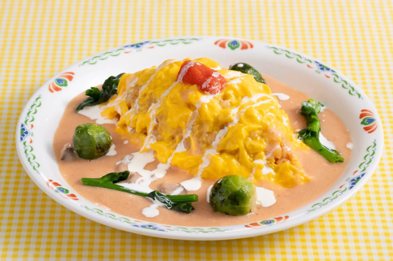 ふわふわの卵が乗ったオムライス