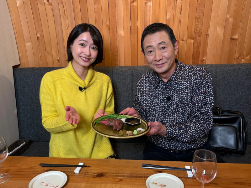 鳥取和牛の食事風景