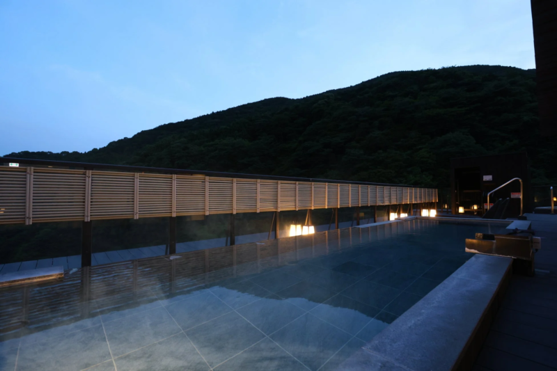 露天風呂の夜景