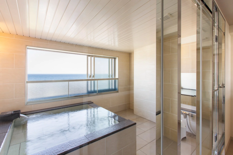オーシャンビューの展望風呂