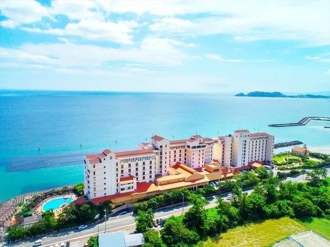 アオアヲ ナルト リゾート外観