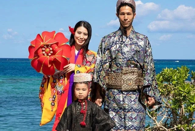 琉球衣装での記念撮影