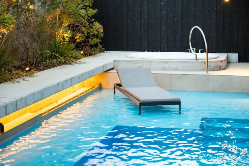 屋外プールエリア