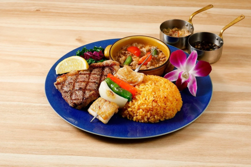 チャモロプレートアンガスサーロインステーキ＆鶏のブロシェット