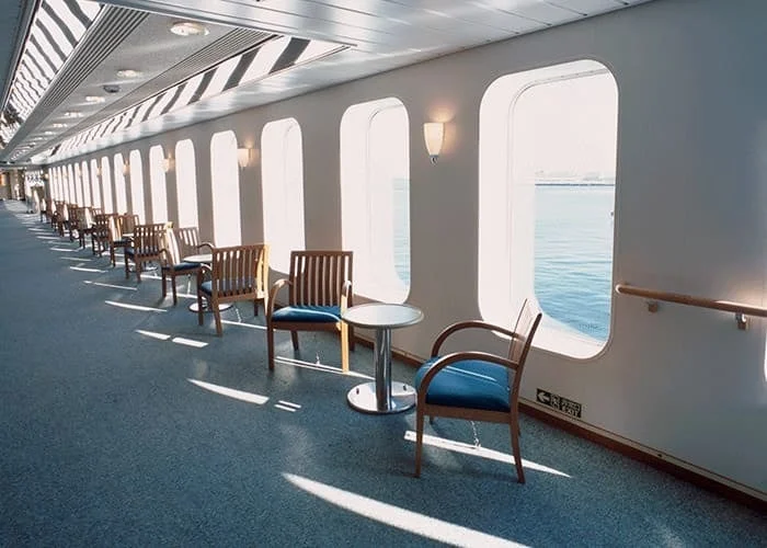 船内休憩スペース