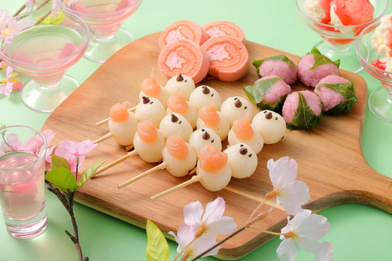 春らしい和菓子が並べられたデザートセット