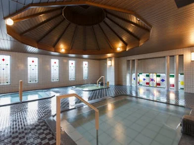 広々とした温泉