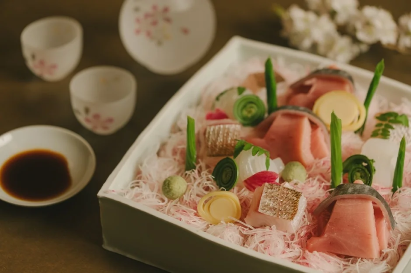豪華な刺身の盛り合わせ