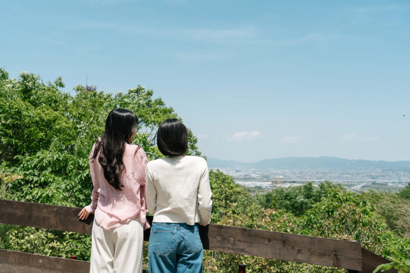 展望台の女性二人