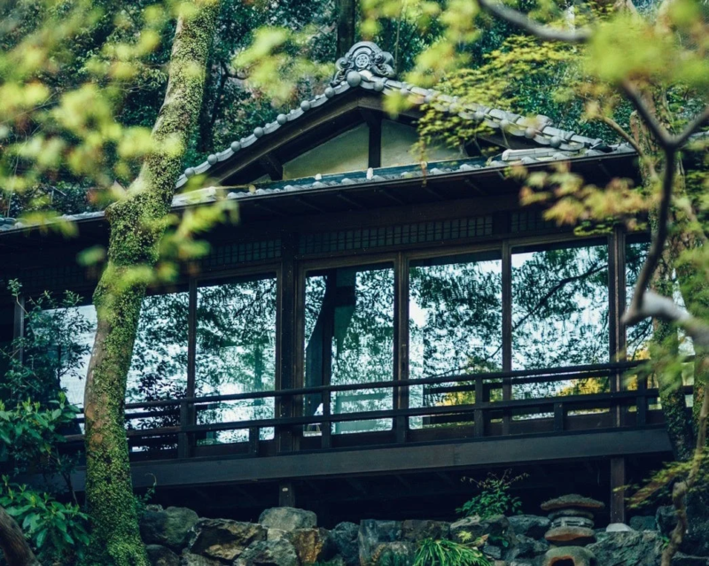 日本家屋と庭園