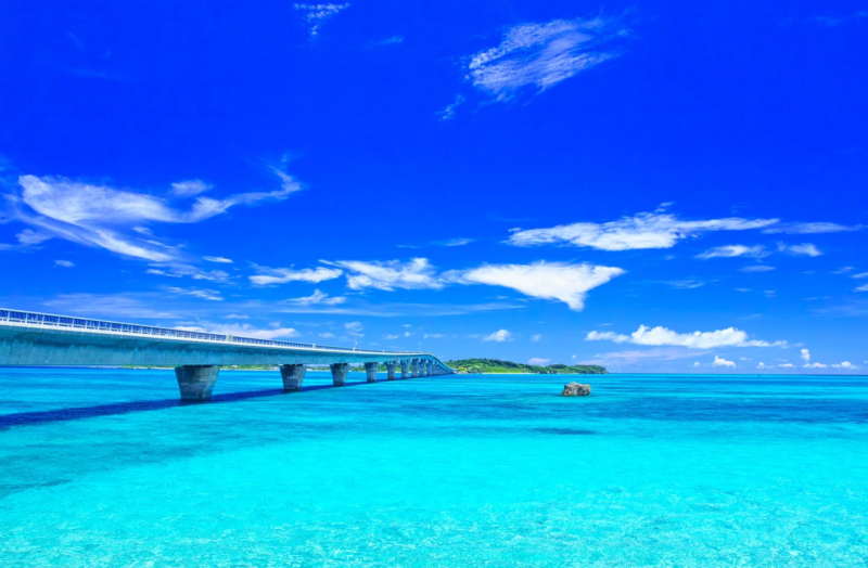 海に架かる橋