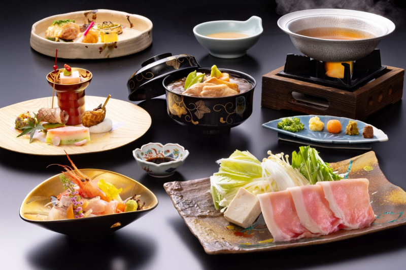 鍋を含む会席料理