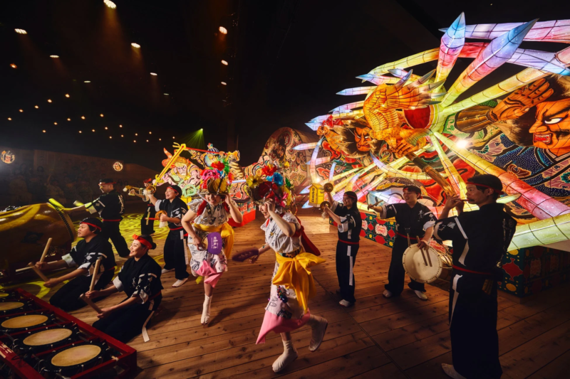 日本の伝統的な祭りのパフォーマンス