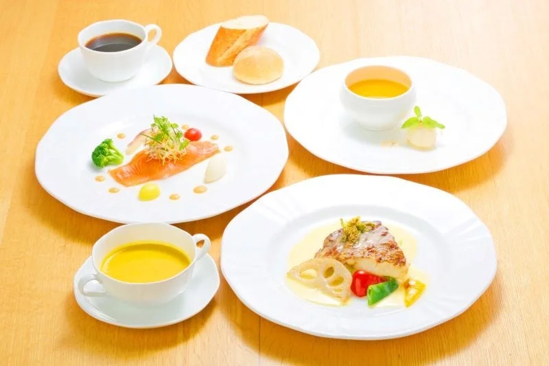 彩り豊かなコース料理